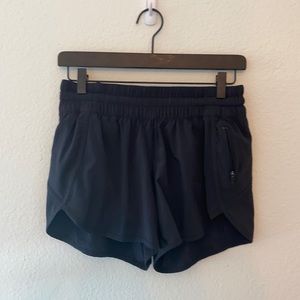 Lululemon tracker shorts